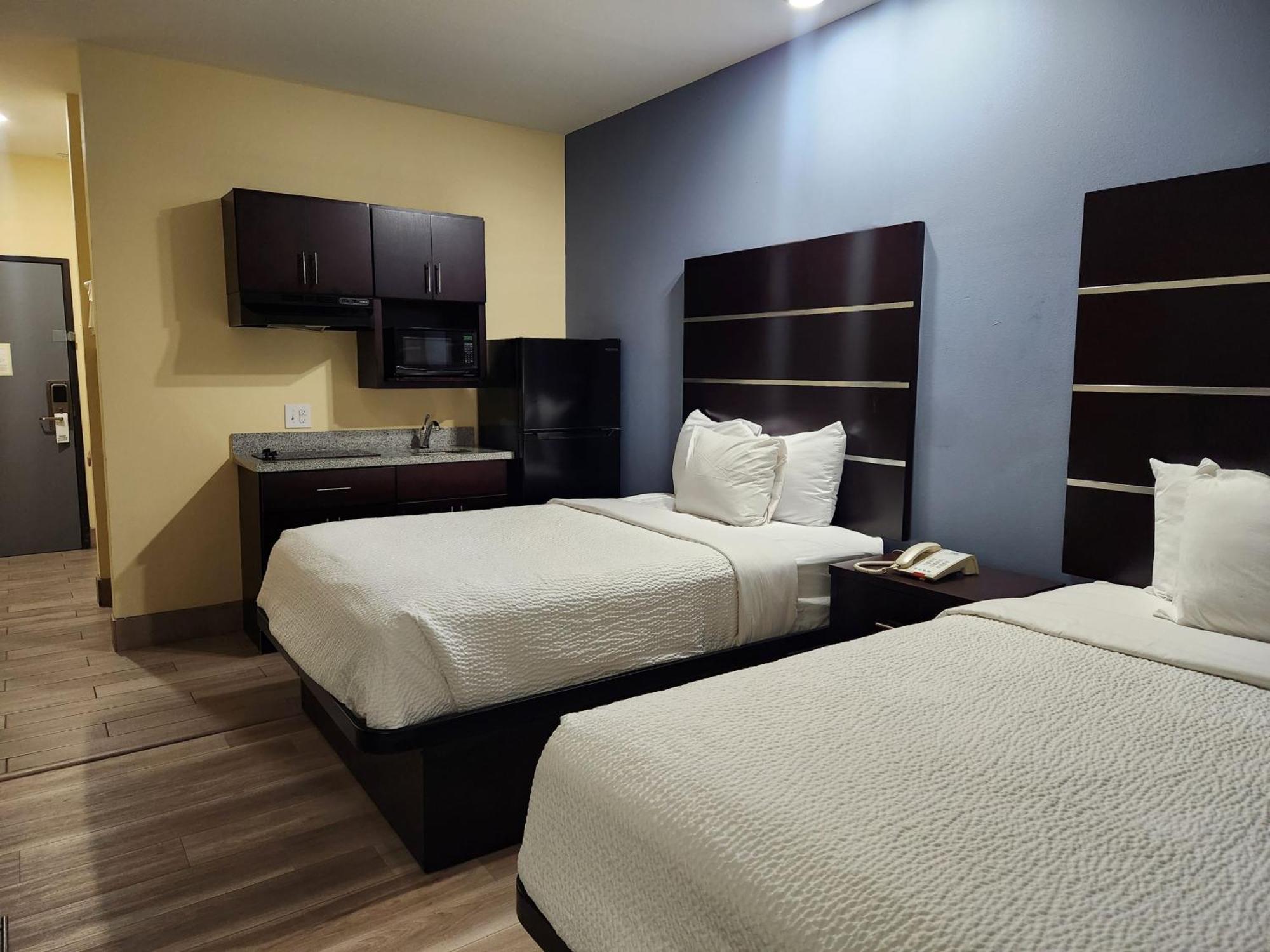 Days Inn By Wyndham Baton Rouge Airport Экстерьер фото